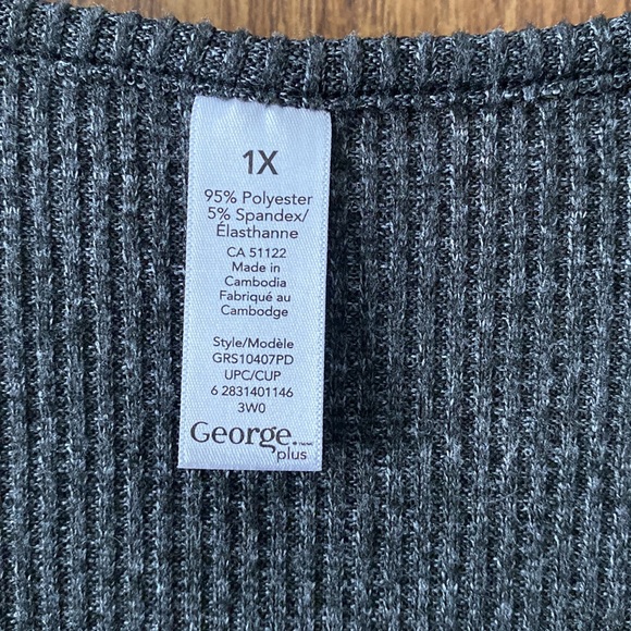 3/$25 Grey knit sweater vest - Picture 3 of 3